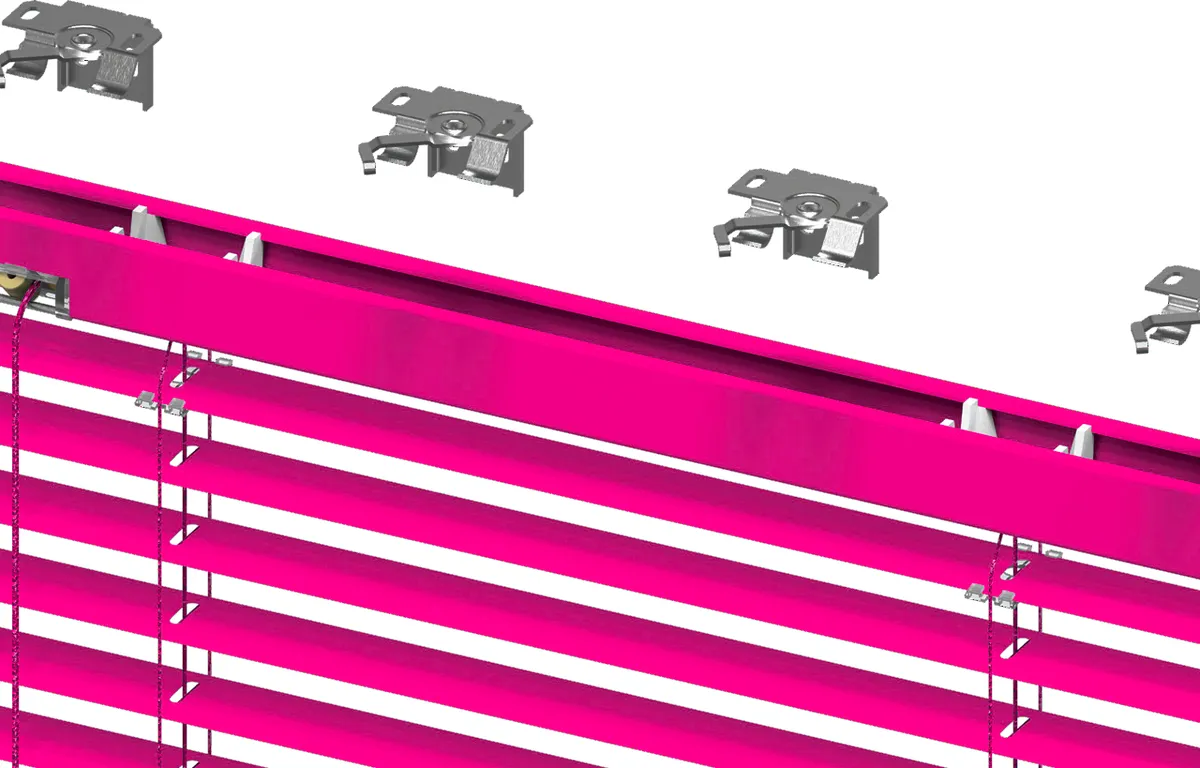 De steunen boven de bovenbalk, naast de plekken van het mechanisme