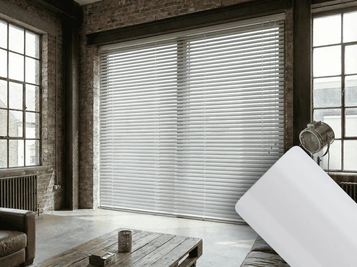 Aluminium jaloezie 50 mm – Grijswit (mat) (J5020) - Afbeelding 3