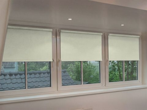 Mini rolgordijn – verduisterend Crème (B651)