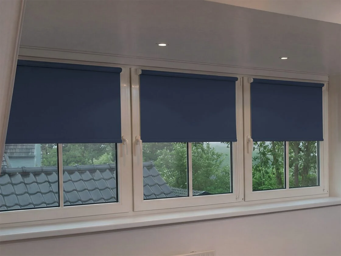 Mini rolgordijn verduisterend – Donkerblauw (B662)