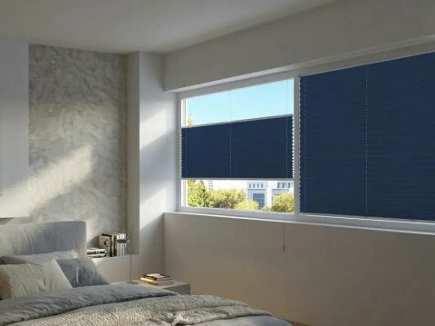 Plissé met koord – verduisterend Helder blauw (N706)