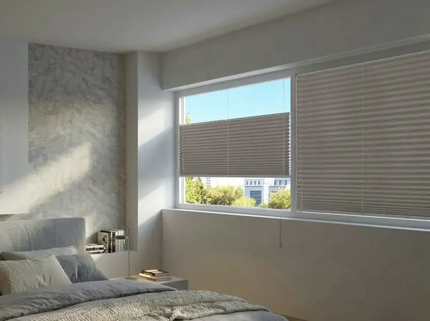 Plissé met koord verduisterend – Aluminium (N730)