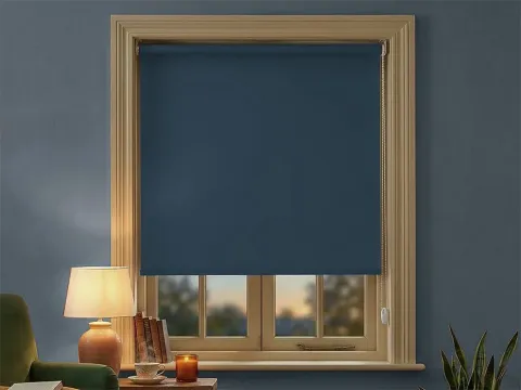 Rolgordijn – verduisterend Blauw (B663)